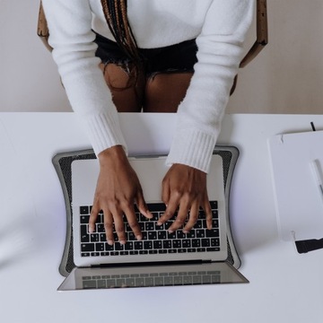 ОХЛАЖДАЮЩАЯ ПОДСТАВКА ДЛЯ НОУТБУКА со светодиодной подсветкой USB