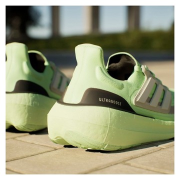 ADIDAS ULTRABOOST LIGHT GREEN SPARK