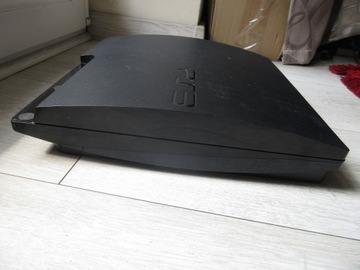 KONSOLA SONY PS3 SLIM 160GB CECH-2504A GRY PADY KAMERKA BDB STAN