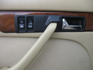 Mercedes Klasa S W126 Sedan 5.6 SEL 300KM 1988 MERCEDES W126 560 SEL , WERSJA 4-OSOBOWA , UNIKAT, zdjęcie 13