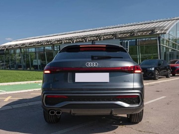Audi 2025 AUDI Q5 TDI quattro Sportback S line Suv 2.0 204KM 2025, zdjęcie 1