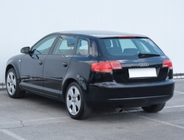 Audi A3 8P Hatchback 3d 1.6 102KM 2006 Audi A3 1.6, GAZ, Klima, Klimatronic, Tempomat,ALU, zdjęcie 3