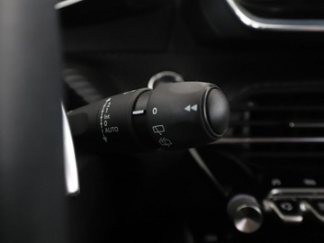 Peugeot 2008 II SUV 1.2 PureTech 130KM 2021 Peugeot 2008 automat full LED navi virtual cocpit, zdjęcie 35