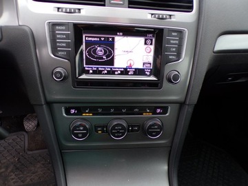 Volkswagen Golf VII Hatchback 3d 1.6 TDI-CR DPF 105KM 2013 VOLKSWAGEN GOLF VII 1.6 TDI Z NIEMIEC ZAREJESTROWANY, zdjęcie 21