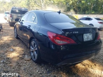 Mercedes CLA C117 Coupe Facelifting 2.0 250 211KM 2018 Mercedes-Benz CLA 2018 MERCEDES-BENZ CLA 250 ,..., zdjęcie 2