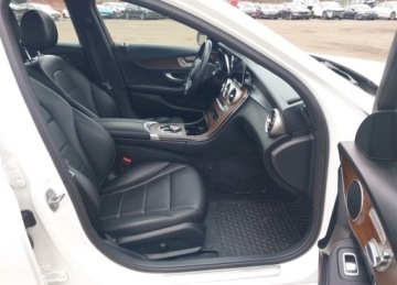 Mercedes Klasa C W205 Kabriolet Facelifting 2.0 300 258KM 2020 Mercedes-Benz Klasa C MERCEDES-BENZ C 300 4MATIC 2.0 Benzyna 259KM, zdjęcie 8