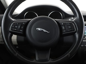 Jaguar E-Pace SUV 2.0 i4D 180KM 2018 Jaguar F-PACE 2.0d Automat S AWD Panorama, zdjęcie 20