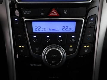 Hyundai i30 II Hatchback 5d 1.4 MPI 100KM 2015 Hyundai i30 navi klima auto grzane fotele czujniki, zdjęcie 25
