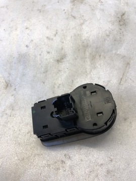 39050760 SPÍNAČ SVĚTEL 1.2 96 2018 OPEL GRANDLAND X (75)