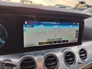 Mercedes Klasa E W213 Limuzyna Facelifting 2.0 E220d 194KM 2021 Mercedes-Benz Klasa E E220 d 194KM panorama navi digital lift alu skora gr, zdjęcie 11