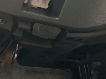 Крышка порта OBD2 Toyota Corolla Suzuki Swace