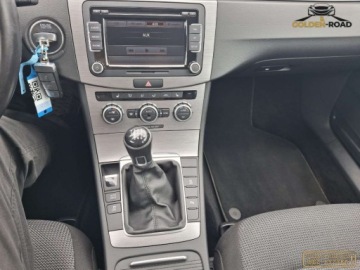 Volkswagen Passat B7 Variant 1.4 TSI BlueMotion 122KM 2013 Volkswagen Passat 1,4 tsi 122KM klima elektryka grz.fot alu oplacony 1.4, zdjęcie 12