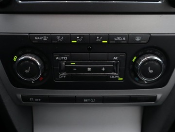 Skoda Octavia II Kombi 1.6 TDI CR DPF 105KM 2012 Skoda Octavia 1.6 TDI, Klima, Klimatronic, zdjęcie 12