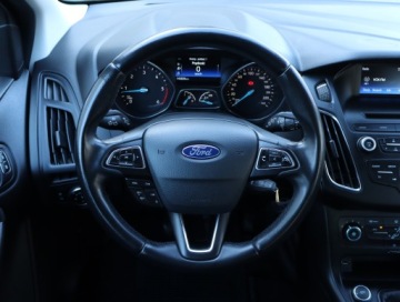 Ford Focus III Hatchback 5d facelifting 1.5 TDCi 120KM 2018 Ford Focus 1.5 TDCi, Salon Polska, Klima, Tempomat, zdjęcie 15