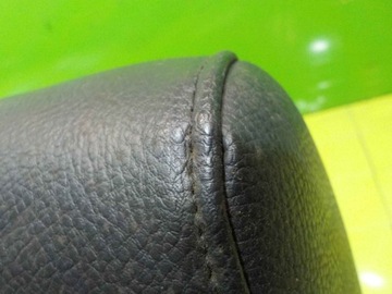 DODGE NITRO 08R PODHLAVNÍK CENTRÁLNÍ ZADNÍ