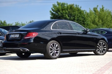 Mercedes Klasa E W213 Limuzyna Plug-in Facelifting 2.0 300e 320KM 2020 Mercedes E300e 320 koni Sedan Burmester Szyber Webasto Kamera Avantgarde, zdjęcie 6