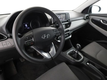 Hyundai i30 III Hatchback 1.4 MPI 100KM 2017 Hyundai i30 klimatyzacja tempomat czujnik, zdjęcie 13