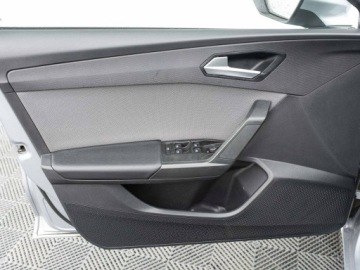 Seat Leon IV Hatchback 1.5 eTSI (MHEV) 150KM 2022 Seat Leon 1.5 TSI DSG Podgrz.f I kier Cz.cof, zdjęcie 8
