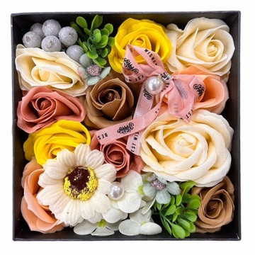 Мыло цветы в цветочной коробке ПОДАРОК