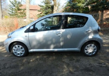 Toyota Aygo I Hatchback 3d 1.0 VVT-i 68KM 2009 Toyota Aygo mala tania niezawodna 5drzwi KLIMA bez rdzy Benzyna 68KM, zdjęcie 7