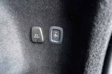 Volvo V60 II  Kombi Facelifting 2.0 B4 B 197KM 2023 Volvo V60 B4 D Plus Dark Diesel 197KM FV23%, zdjęcie 18