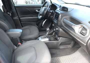 Jeep Renegade SUV Facelifting 1.3 GSE T4 Turbo 150KM 2019 Jeep Renegade 1.3 GSE T4 Turbo Limited FWD SS aut 1.3 Benzyna 150KM, zdjęcie 9