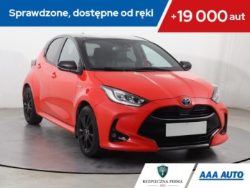 Toyota Yaris IV Hatchback 1.5 Hybrid Dynamic Force 116KM 2020 Toyota Yaris 1.5 VVT-i Hybrid, Salon Polska