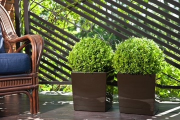 Цветочный горшок-ламела JUKA 40x40см КРЕМ глянец