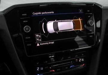 Volkswagen Passat B8 Variant Facelifting 2.0 TDI SCR 200KM 2023 Volkswagen Passat Variant 2.0 TDI 200KM DSG Business Fotele Podgrzewane Te, zdjęcie 17