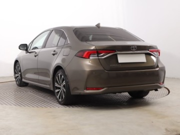 Toyota Corolla XII Sedan 1.5 VVT-i 125KM 2022 Toyota Corolla 1.5 VVT-i, Salon Polska, zdjęcie 3