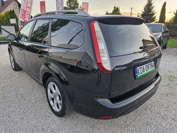 Ford Focus II Kombi 1.6 Duratec 100KM 2010 Ford Focus Lift Sliczny czarny 1.6 benzyna 213 tys km bezwypadkowy z Niemi, zdjęcie 5