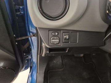 Toyota Yaris III 2017 Toyota Yaris Hybrid 100 Premium III (2011-2019) To, zdjęcie 17