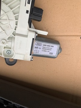 4M0863560 MECHANIZMUS ROLETA KUFRU AUDI Q7 4M