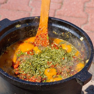 ОХОТНИЧИЙ КОТЕЛ 7 Л ЧУГУННЫЙ КОТЕЛ