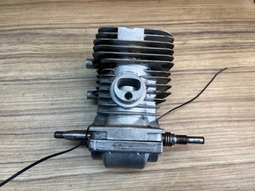DOLMAR MAKITA DCS 4610 PS 34 SILNIK WAŁ CYLINDER TŁOK MISA PODSTAWA NAPĘD