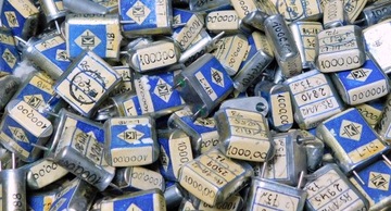 Кварцевый резонатор 1000кГц (1МГц)[1000]мет