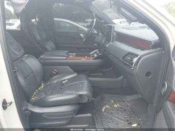 Lincoln Navigator III 2022 Lincoln Navigator Reserve 2022 3.5 Benzyna 440KM, zdjęcie 9