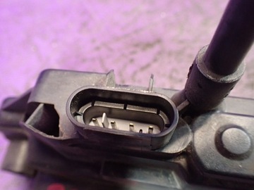 NISSAN PRIME P12 HB 5D 01-08 ZÁMEK PŘEDNÍ PRAVÝ 4 PIN