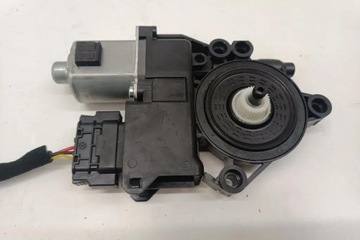 MOTOREK OKNO PŘEDNÍCH LEVÝCH DVEŘE KIA NIRO 82460AT100 1.58L 2023