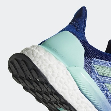 ЖЕНСКАЯ СПОРТИВНАЯ ОБУВЬ ADIDAS BOOST ДЛЯ БЕГА 36