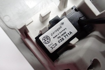 LAMPA INTERIÉR KABINY ORIGINÁLNÍ 1K0947105AE VW PASSAT B6 08R