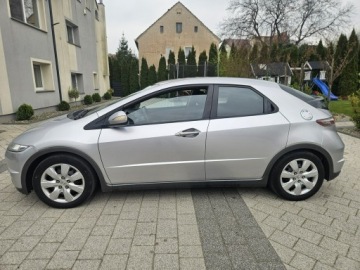 Honda Civic VIII Hatchback 3d 1.4 i-VTEC 100KM 2010 Honda Civic 1.4 100 KM Klima, Elektryka, Zadbany, zdjęcie 7