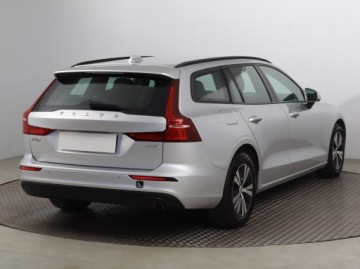 Volvo V60 II  Kombi 2.0 D3 150KM 2020 Volvo V60 D3 2.0, Automat, Navi, Klima, zdjęcie 4