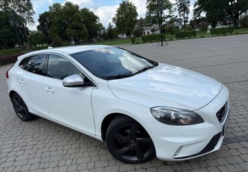Volvo V40 II Cross Country D2 115KM 2013 Volvo V40 Volvo V40 D2 R-Design Summum 1.6 Diesel 115KM, zdjęcie 2