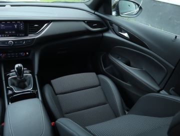 Opel Insignia II Sports Tourer Facelifting 2.0 Diesel 174KM 2022 Opel Insignia 2.0 CDTI, 171 KM, Skóra, Navi, zdjęcie 7