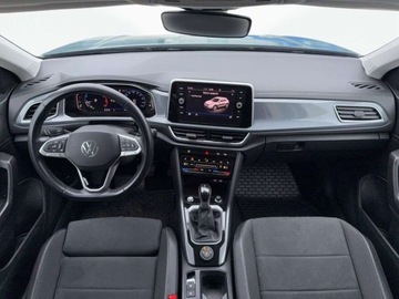 Volkswagen T-Roc I SUV Facelifting 2.0 TSI 190KM 2022 Volkswagen T-Roc 2.0 TSI 190 KM 4Motion FV23 Kamera cofania 2.0 Benzyna, zdjęcie 9
