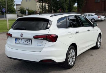 Fiat Tipo II Station Wagon 1.6 MultiJet 120KM 2019 Fiat Tipo Fiat Tipo 1.6 MultiJet DCT Business Line 1.6 Diesel 120KM, zdjęcie 4