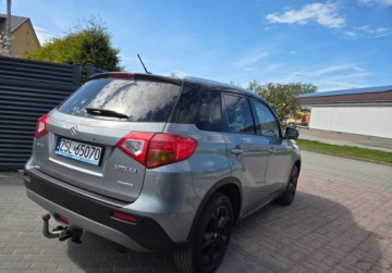 Suzuki Vitara III SUV 1.4 BOOSTERJET 140KM 2015 Suzuki Vitara Swiezo sprowadzona Zarejestrowana 4x4 Radar. Pelny serwis, zdjęcie 10