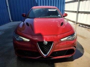 Alfa Romeo Giulia II 2017 Alfa Romeo Giulia 2017, 2.9L, QUADRIFOGLIO, porysowany lakier 2.9 Benzyna, zdjęcie 3