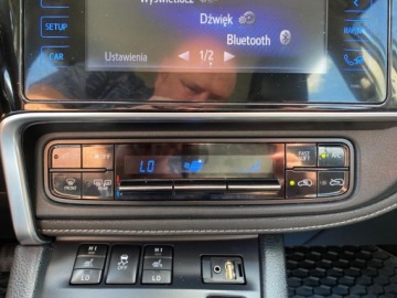 Toyota Auris II Touring Sports Facelifting 1.8 Hybrid 136KM 2016 Toyota Auris HYBRYDA AUTOMAT KLIMATYZACJA NAWIGACJA KAMERA TEMPOMAT GRZANE, zdjęcie 10